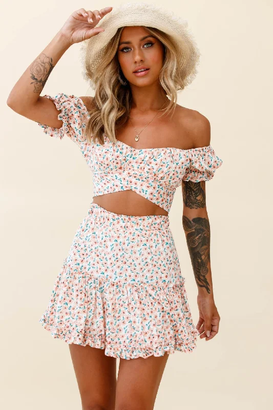 Linka Off-Shoulder Tie-Back Crop Top Floral Print Pink